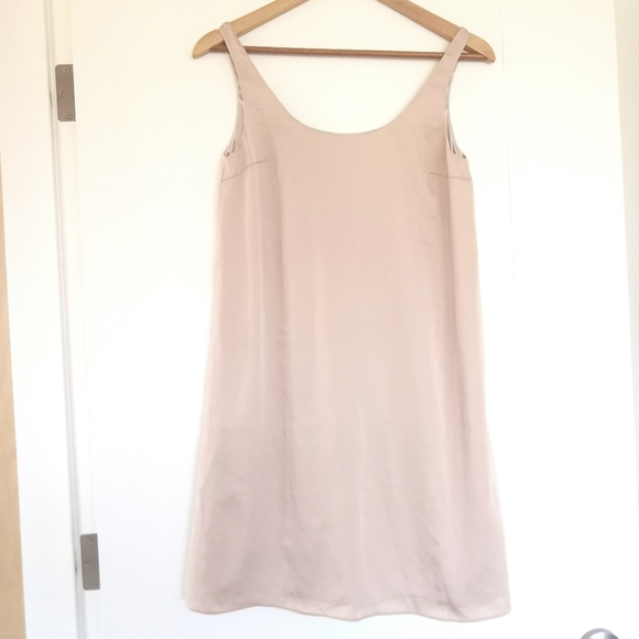 Dress - Picture 3 of 6